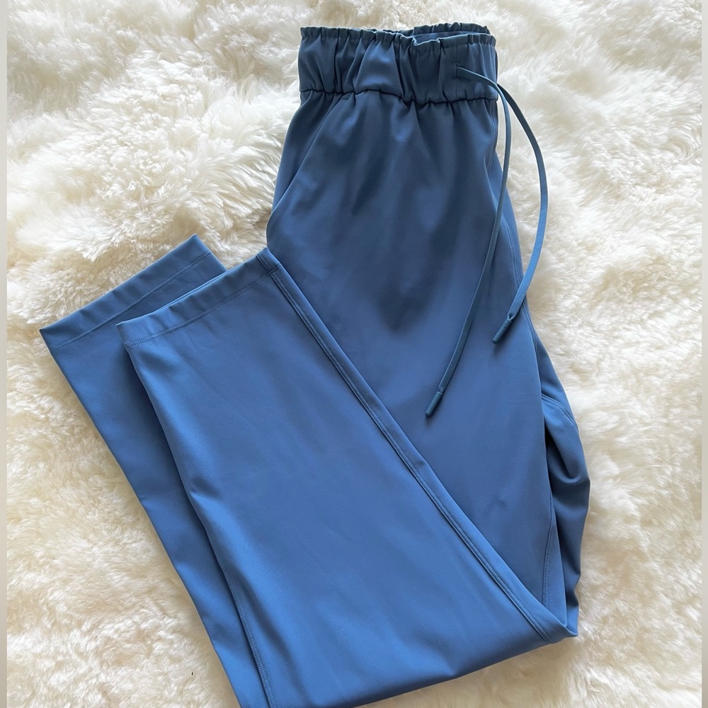 💗 NWT Lululemon Stretch High Rise 7/8 Pant - Soft Denim 💗